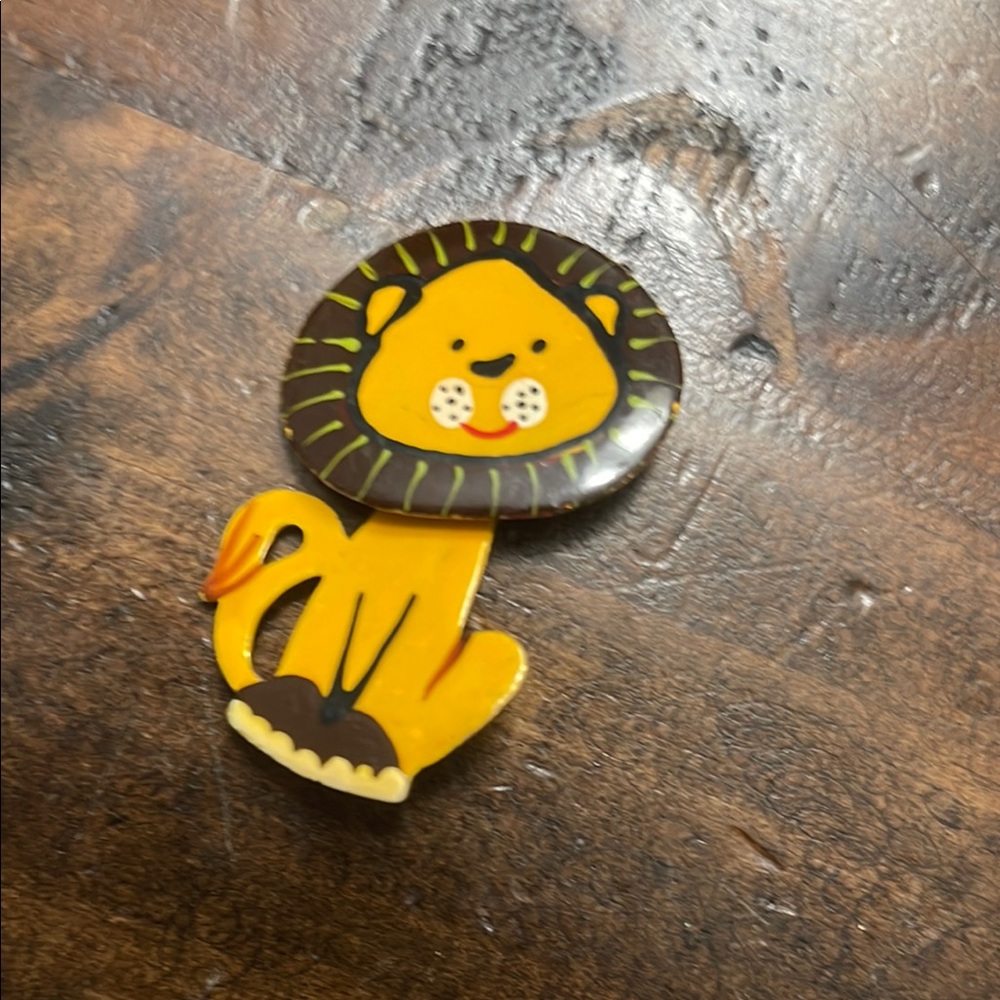 Vintage Lion Brooch Pin